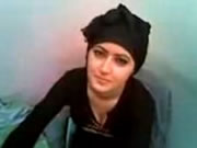 Arabische Hijab meisje knipperen